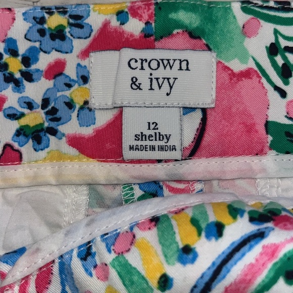 Crown & Ivy Shelby Scalloped Hem Shorts NWT | size 12 - Picture 4 of 6